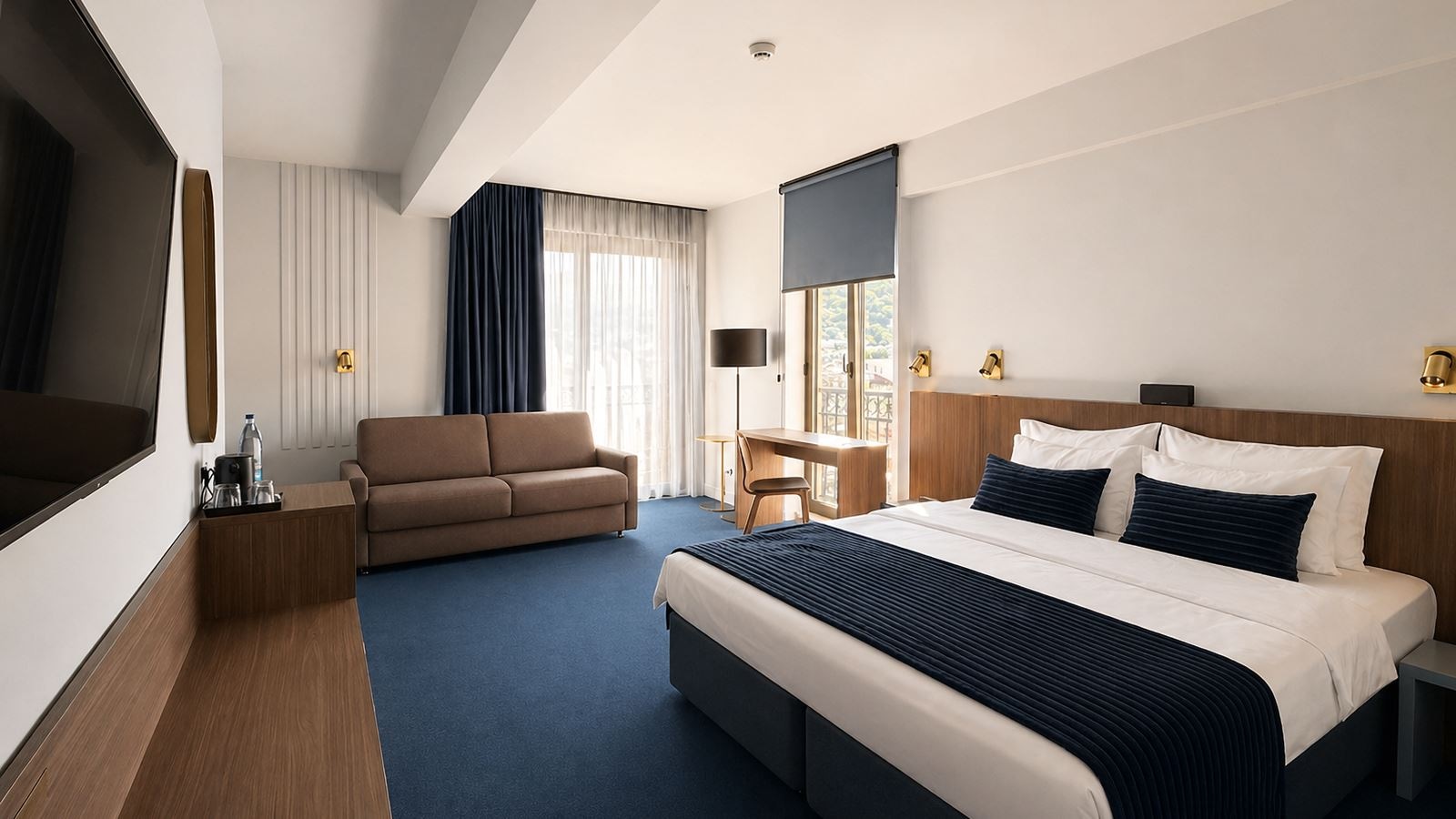 rooms-deluxe-family-room
