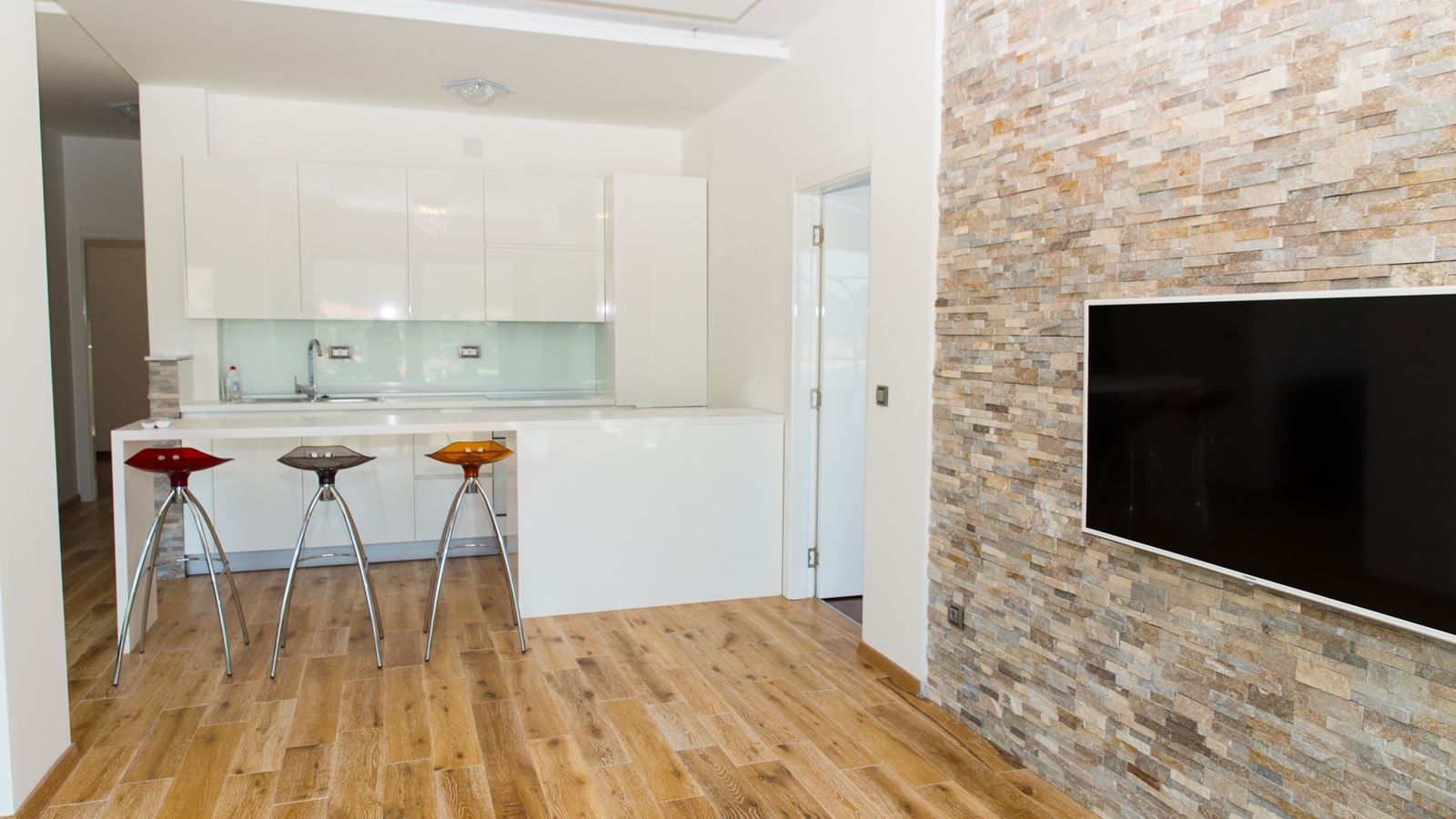 rooms-three-bedroom-apartment-sea-view