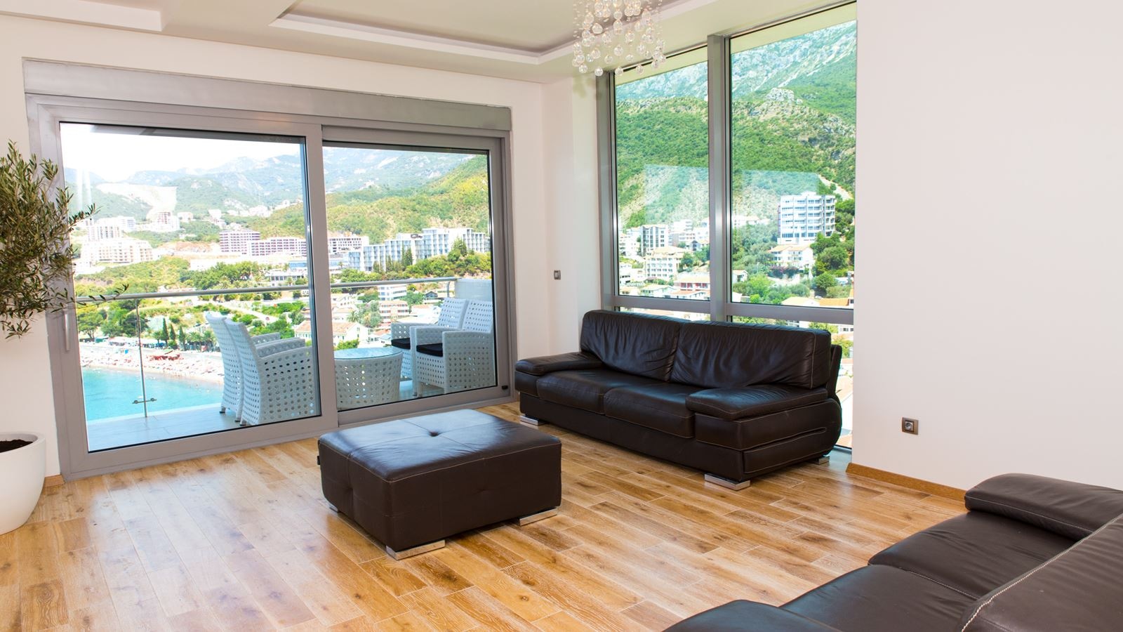 rooms-three-bedroom-apartment-sea-view