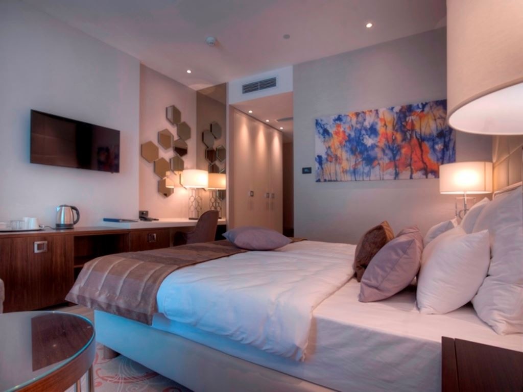 rooms-double-standard-room