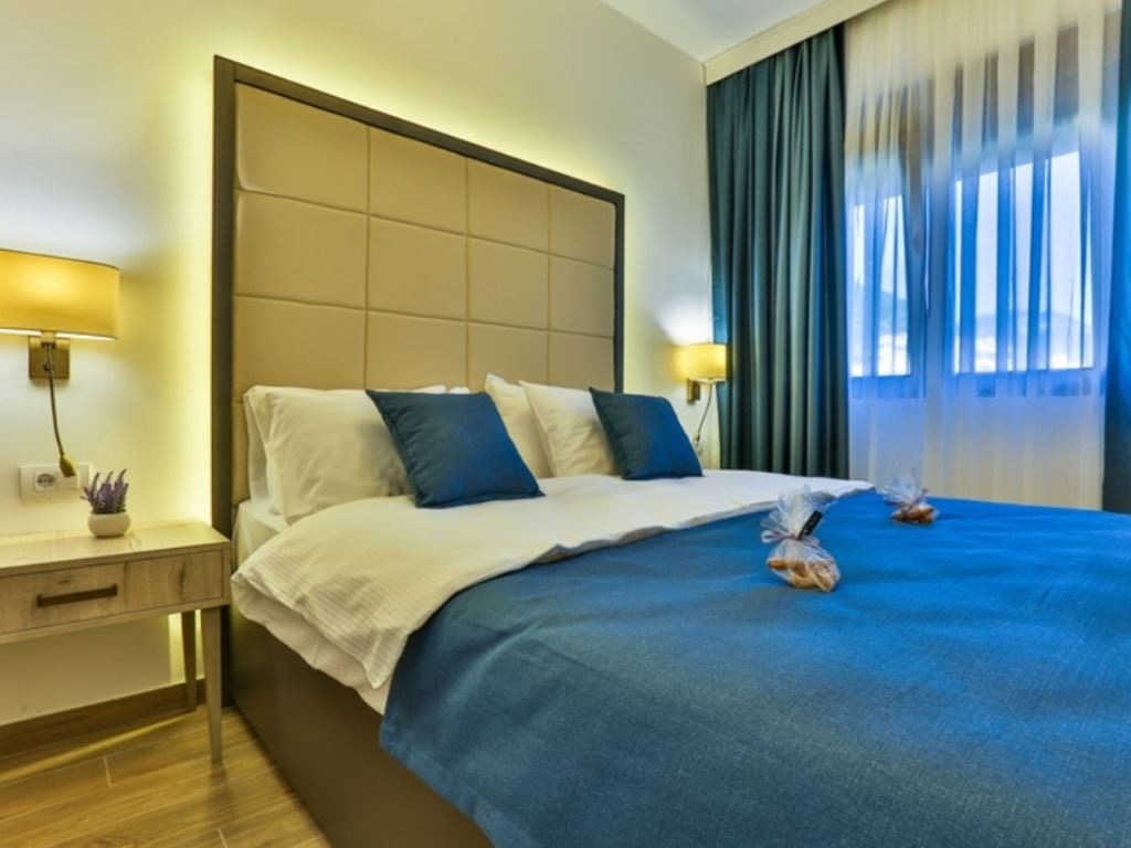 rooms-suite-with-balcony