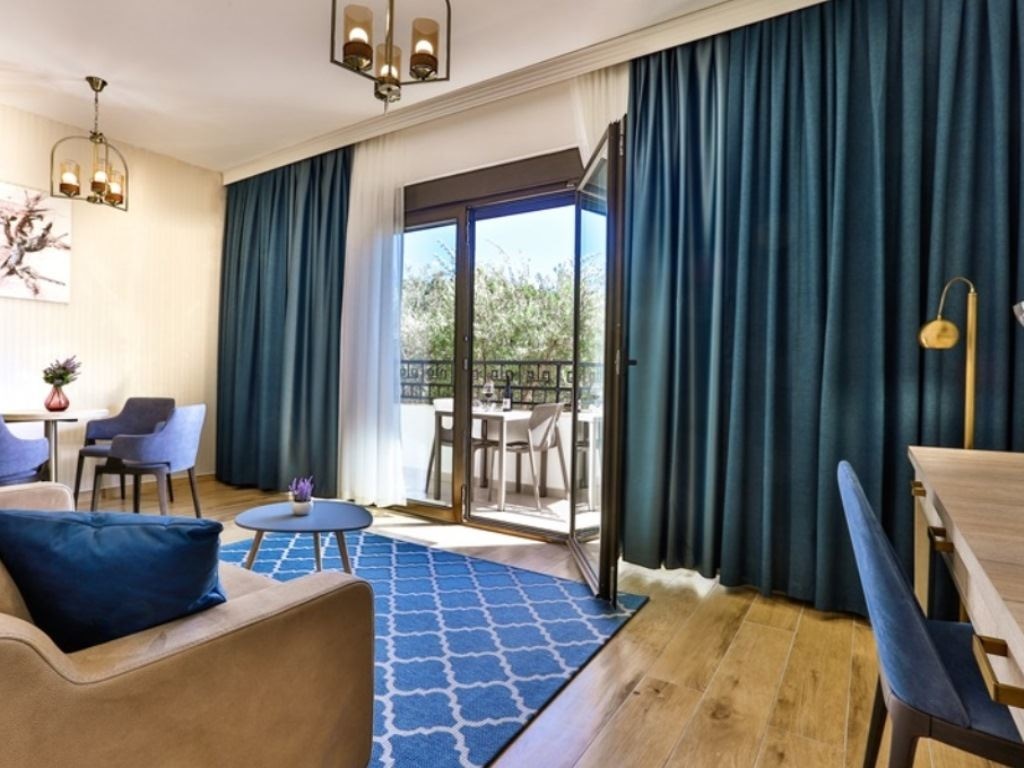 rooms-executive-suite