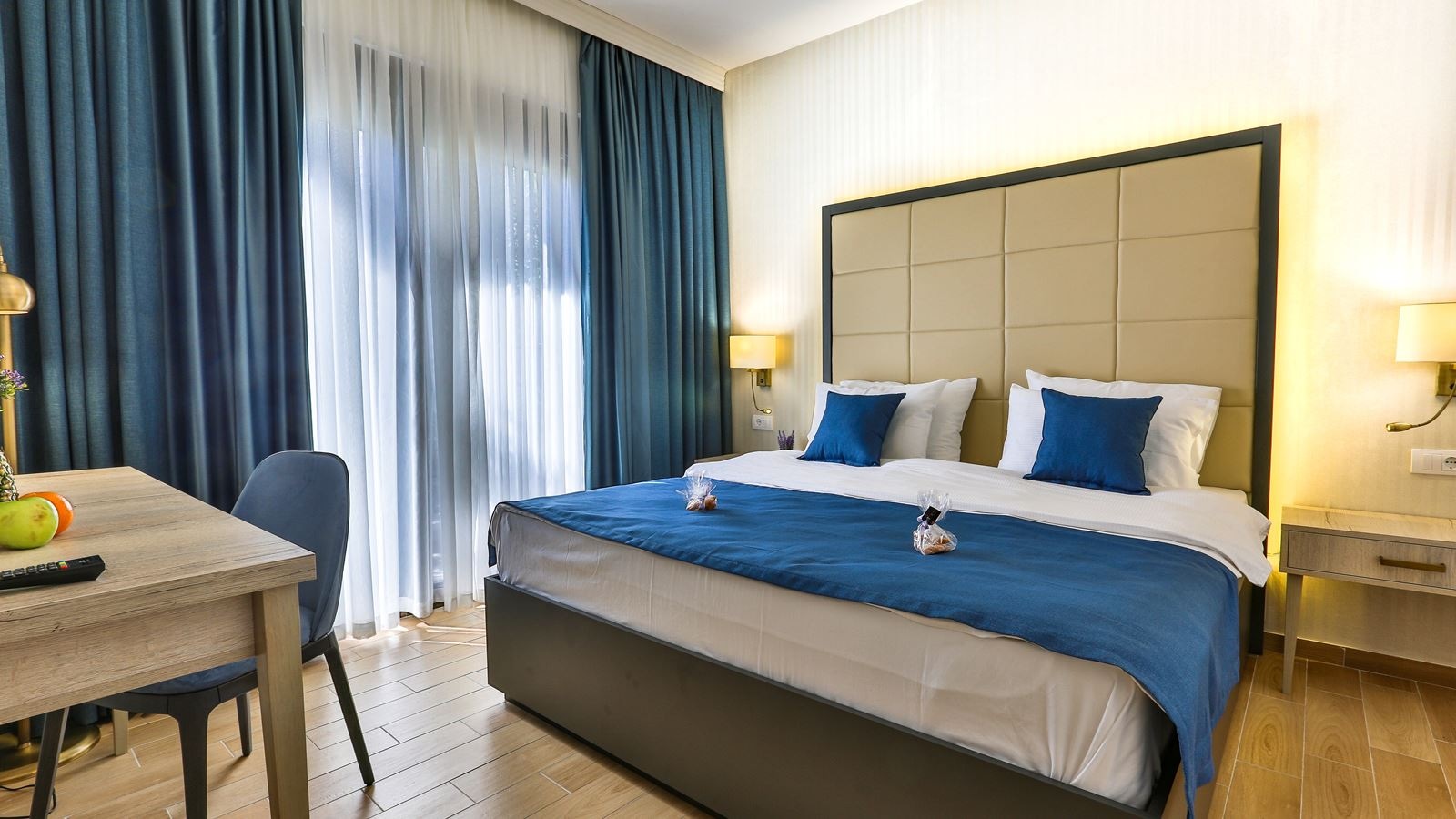 rooms-standard-double-room-mountain-view