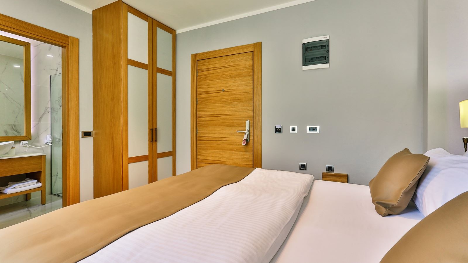 rooms-double-room-economy
