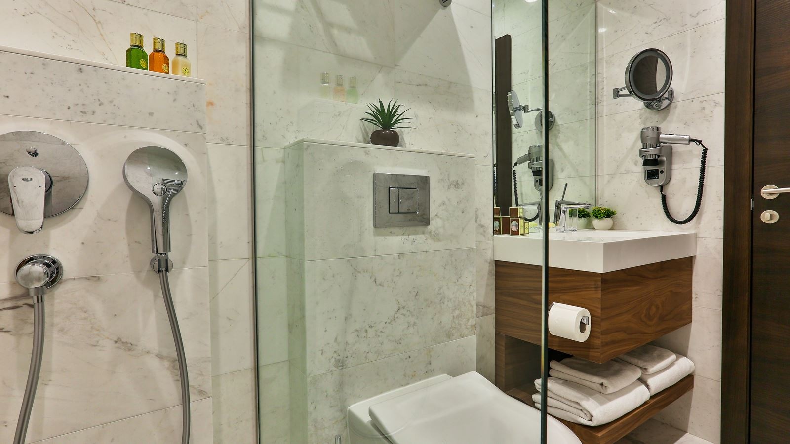 rooms-superior-double-room-mountain-view