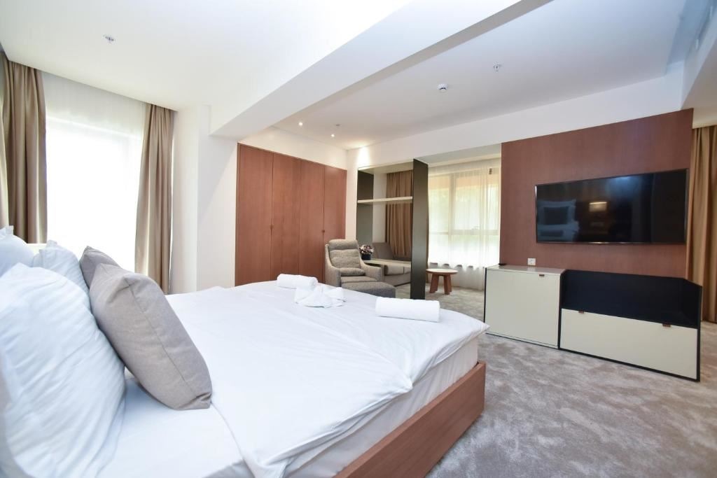 rooms-comfort-suite-partial-sea-view-balcony