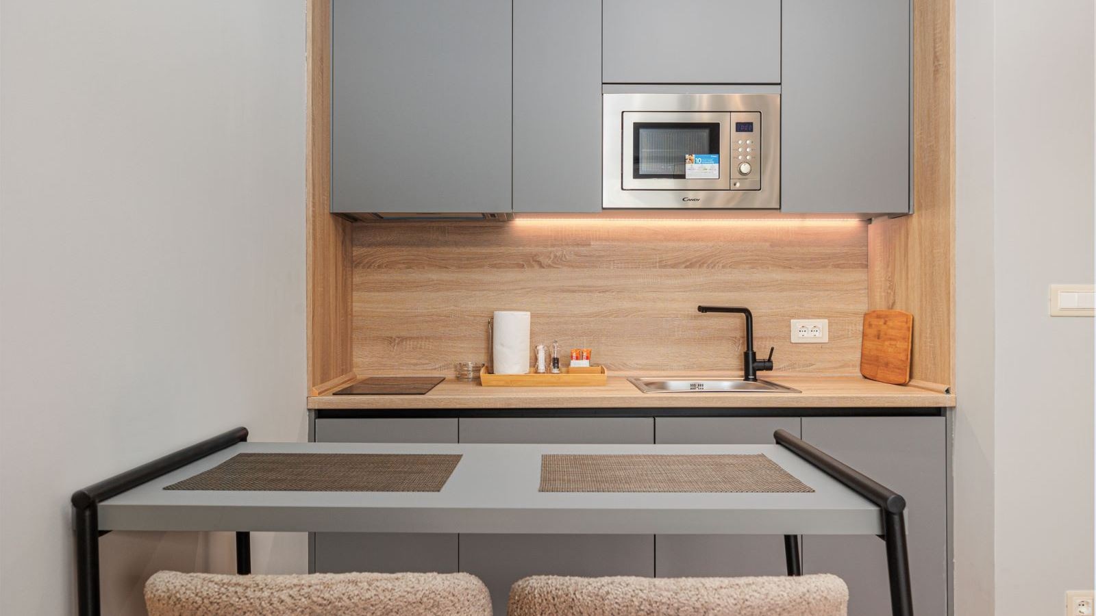 rooms-sea-view-skyline-studio-with-terrace