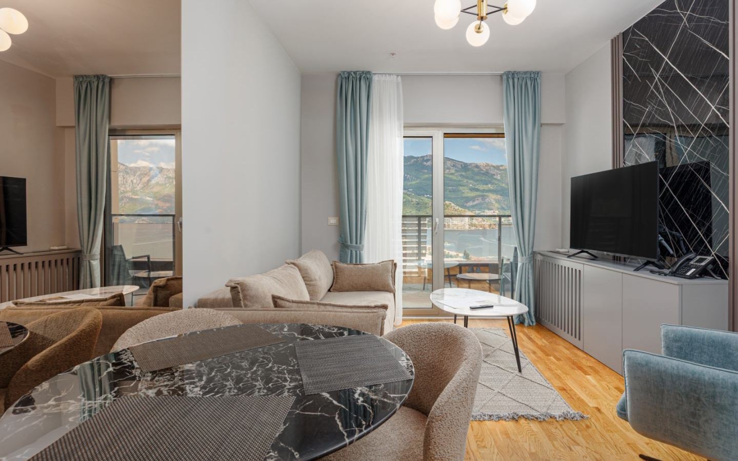 rooms-sea-view-skyline-onebedroom-apartment-with-terrace