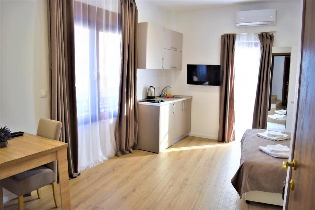 rooms-studio-apartment-02