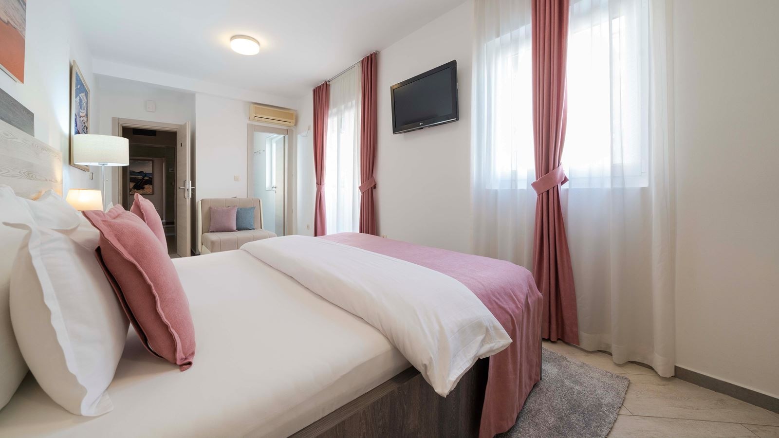 rooms-standard-double-room-with-extra-bed-annex-building