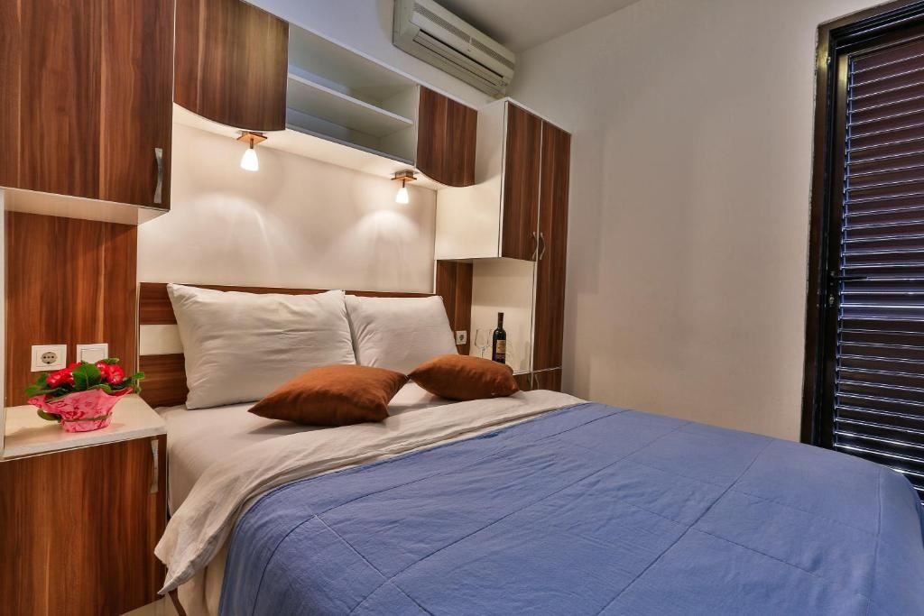 rooms-single-room-economy