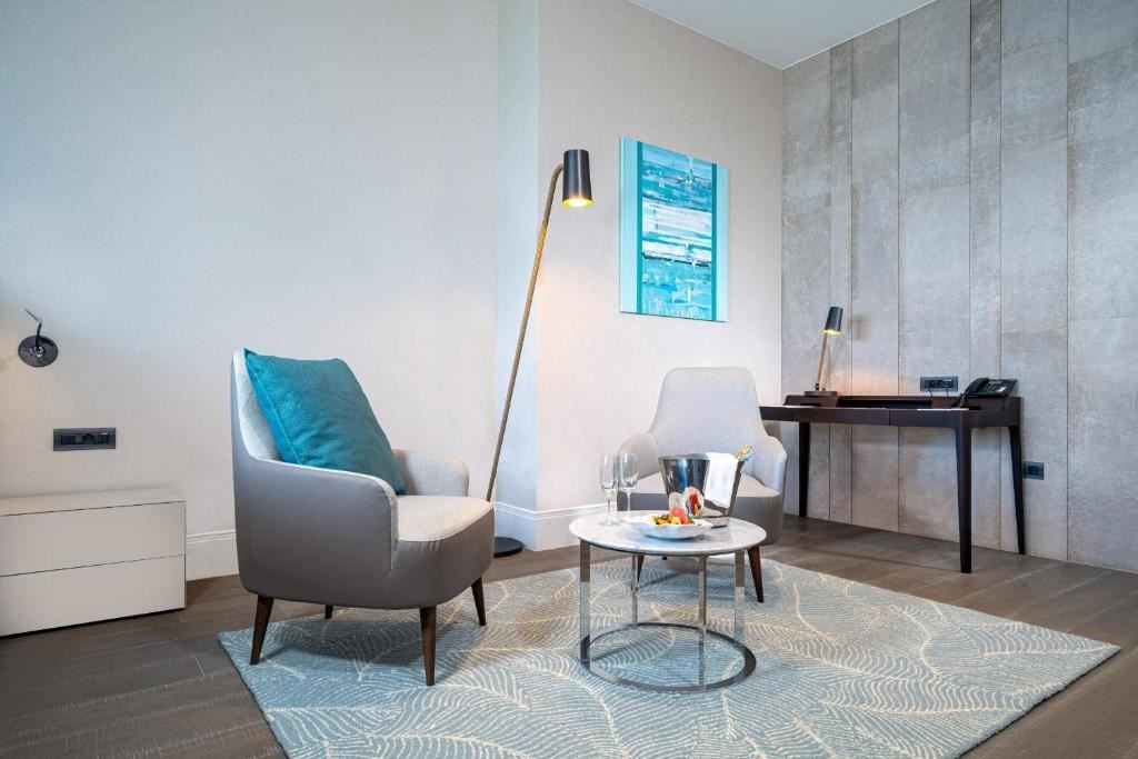 rooms-covet-room-sea-view