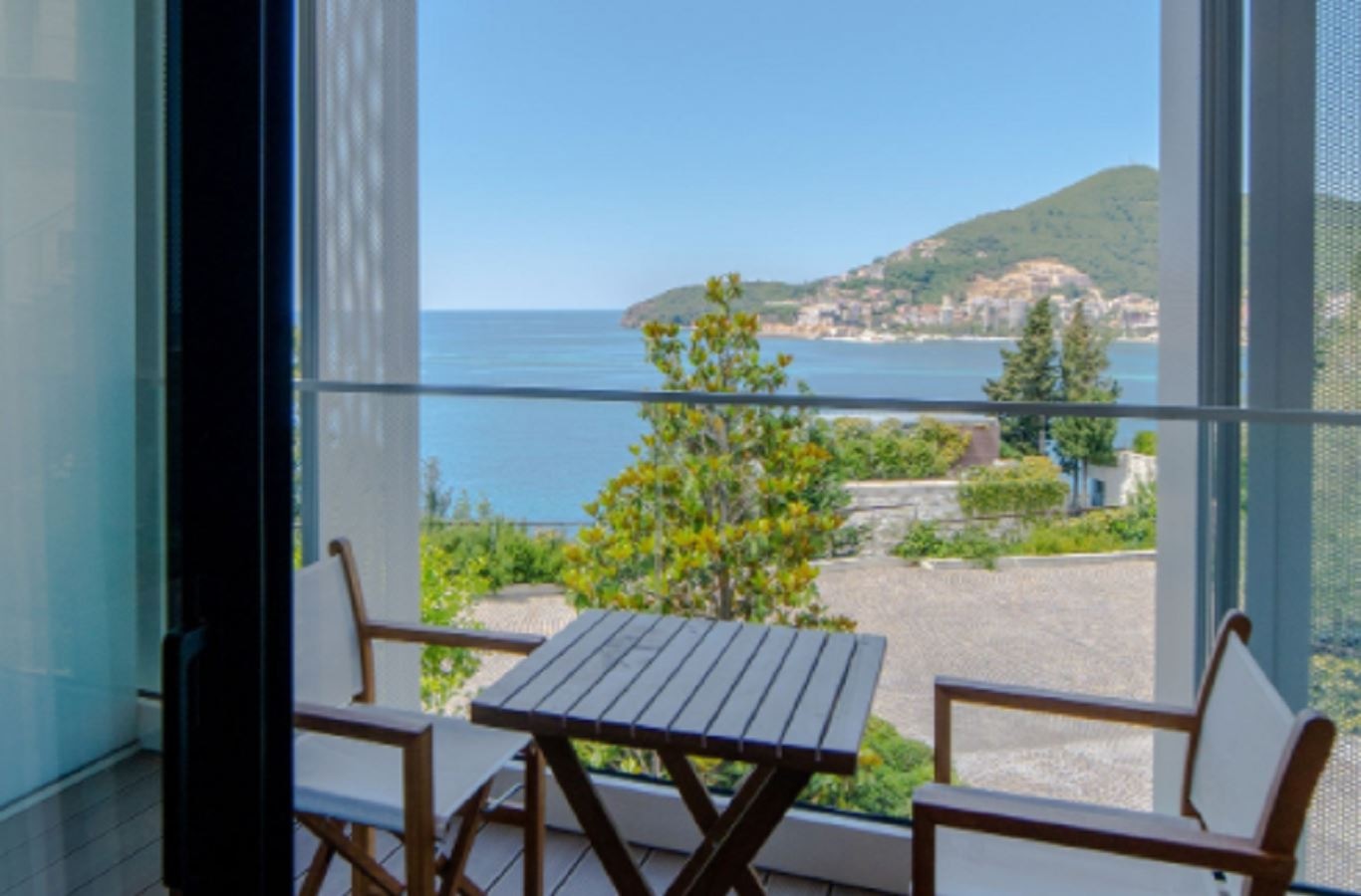 rooms-deluxe-room-sea-view