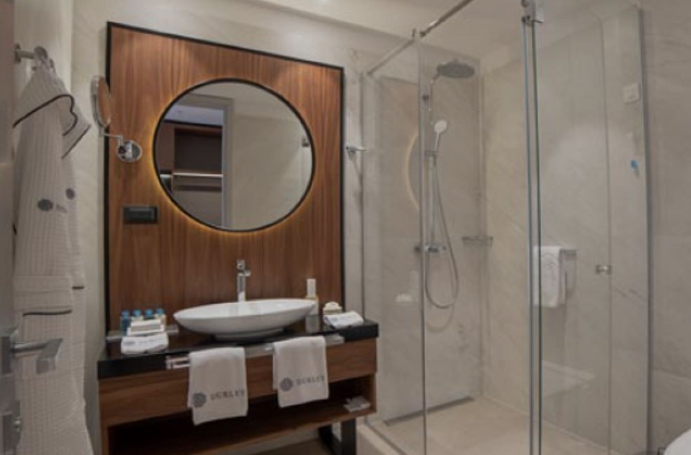 rooms-deluxe-room-sea-view