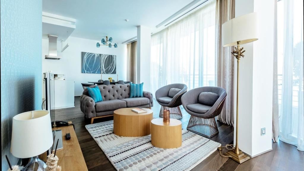 rooms-two-bedrooms-residence-sea-side-line