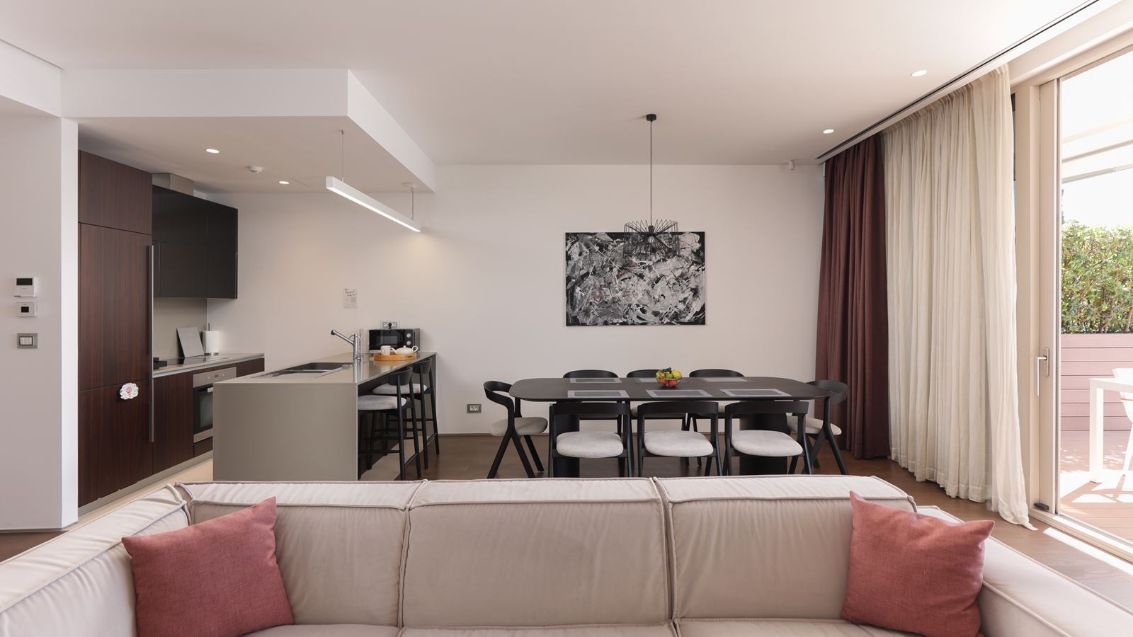 rooms-three-bedrooms-residence-sea-side-line