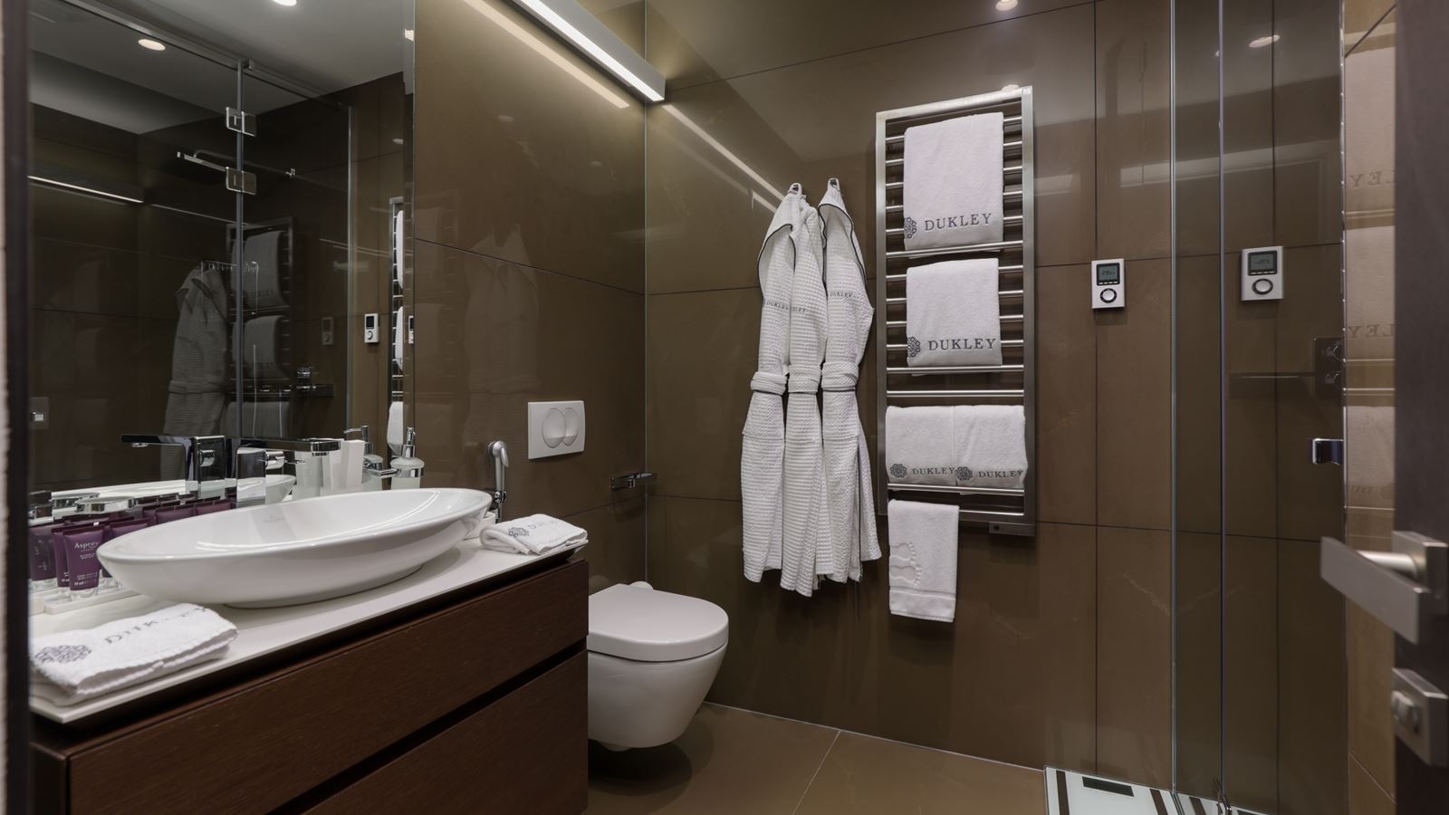 rooms-three-bedrooms-residence-sea-side-line