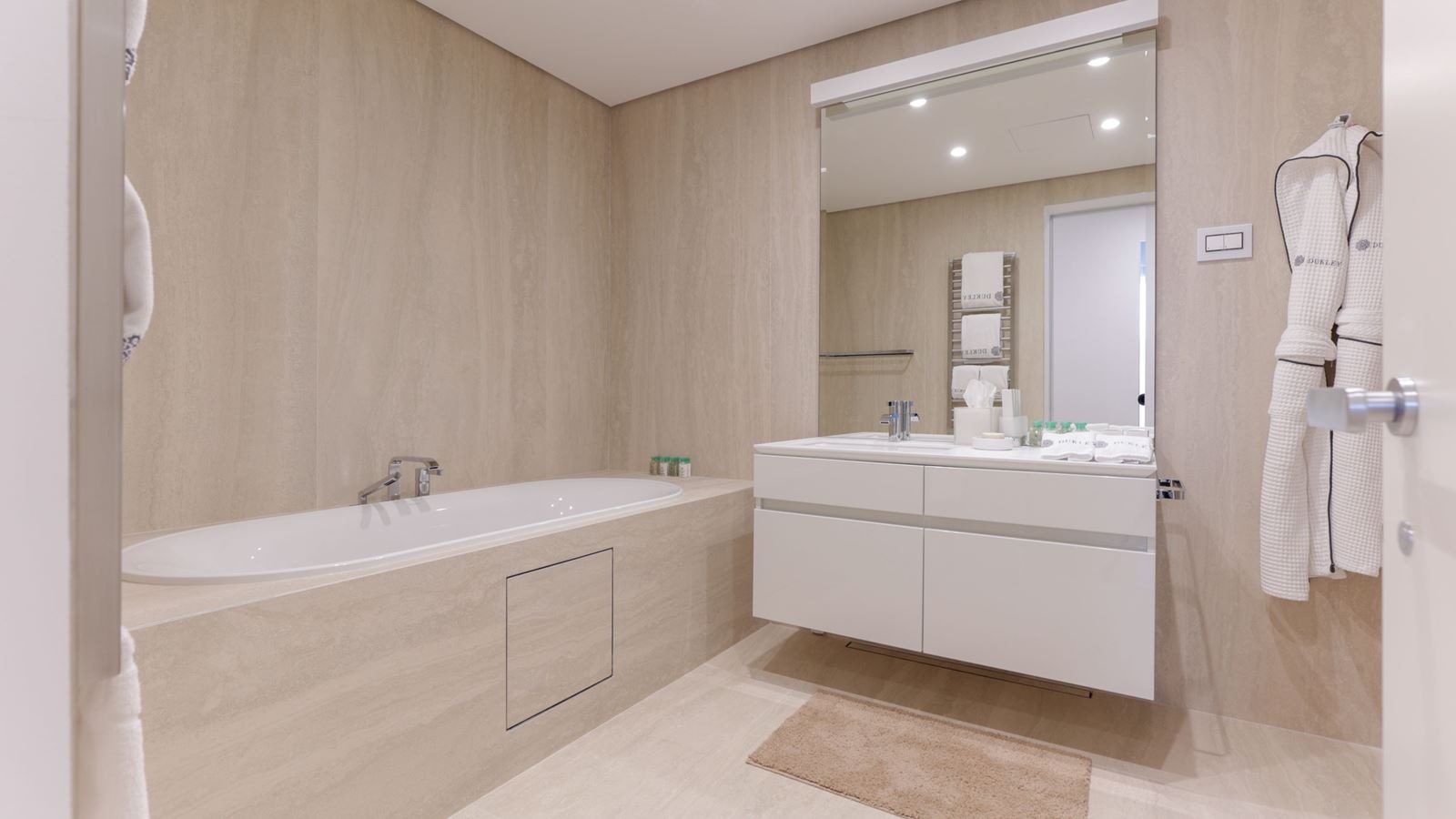 rooms-three-bedrooms-residence-garden-line