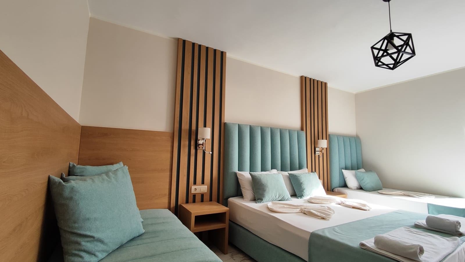 rooms-family-apartment