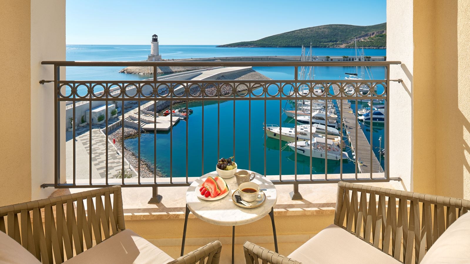 rooms-grand-deluxe-room