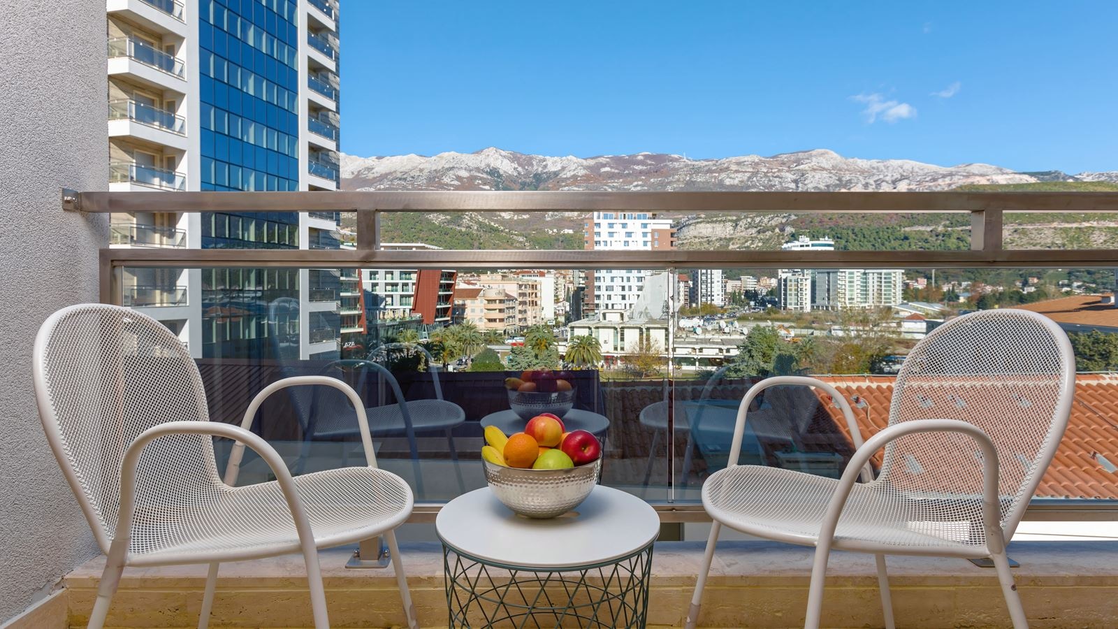 rooms-apartment-comfort-sea-view