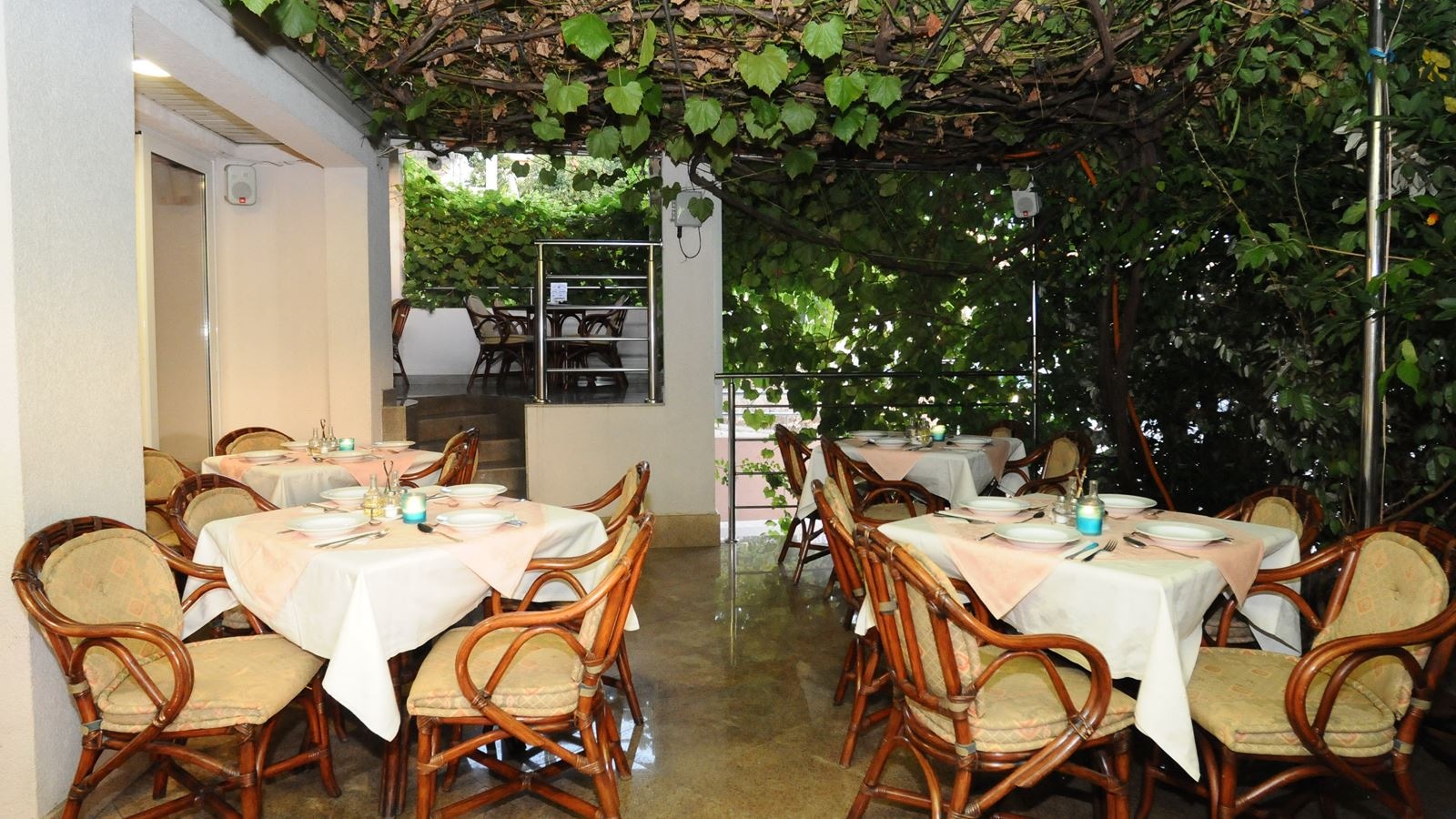 restaurants-anita-restaurant