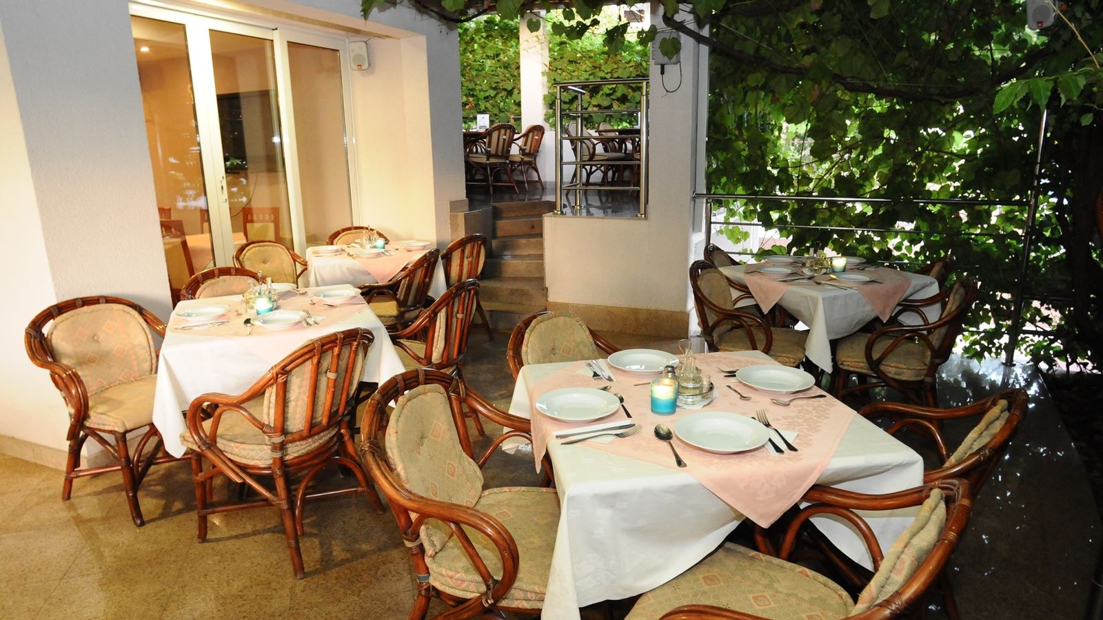 restaurants-anita-restaurant