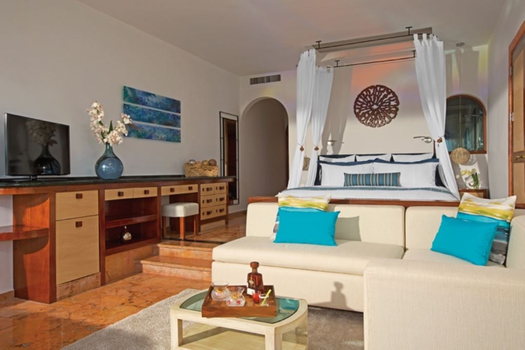 rooms-junior-suite-veranda-ocean-front
