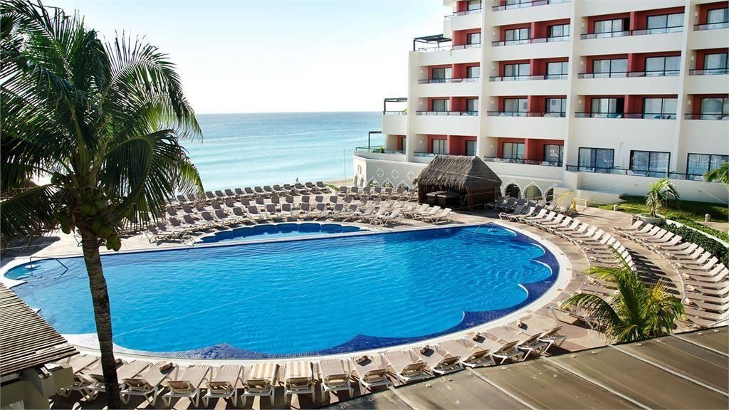 pools-outdoor-pool