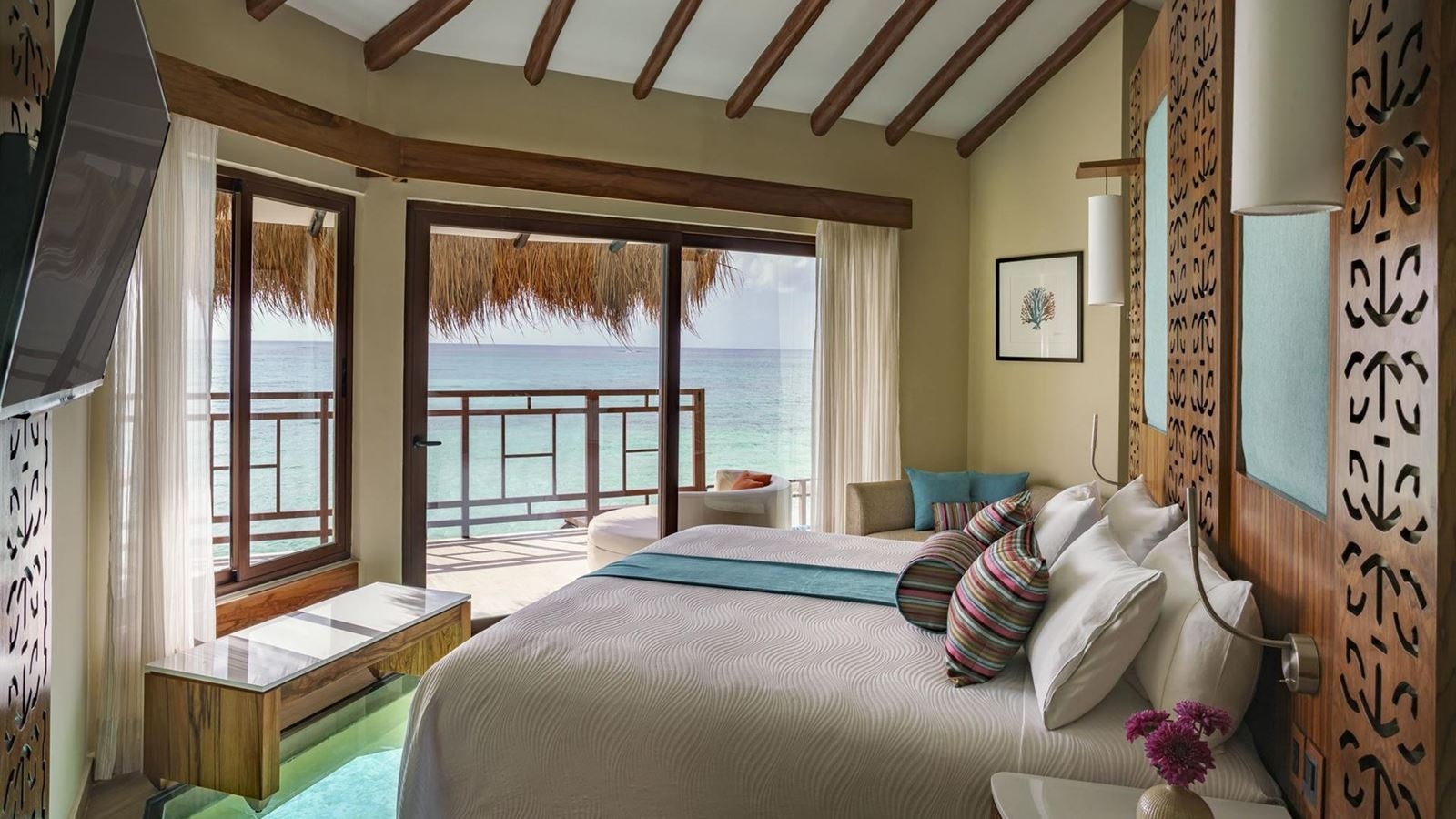 rooms-bungalow-over-water