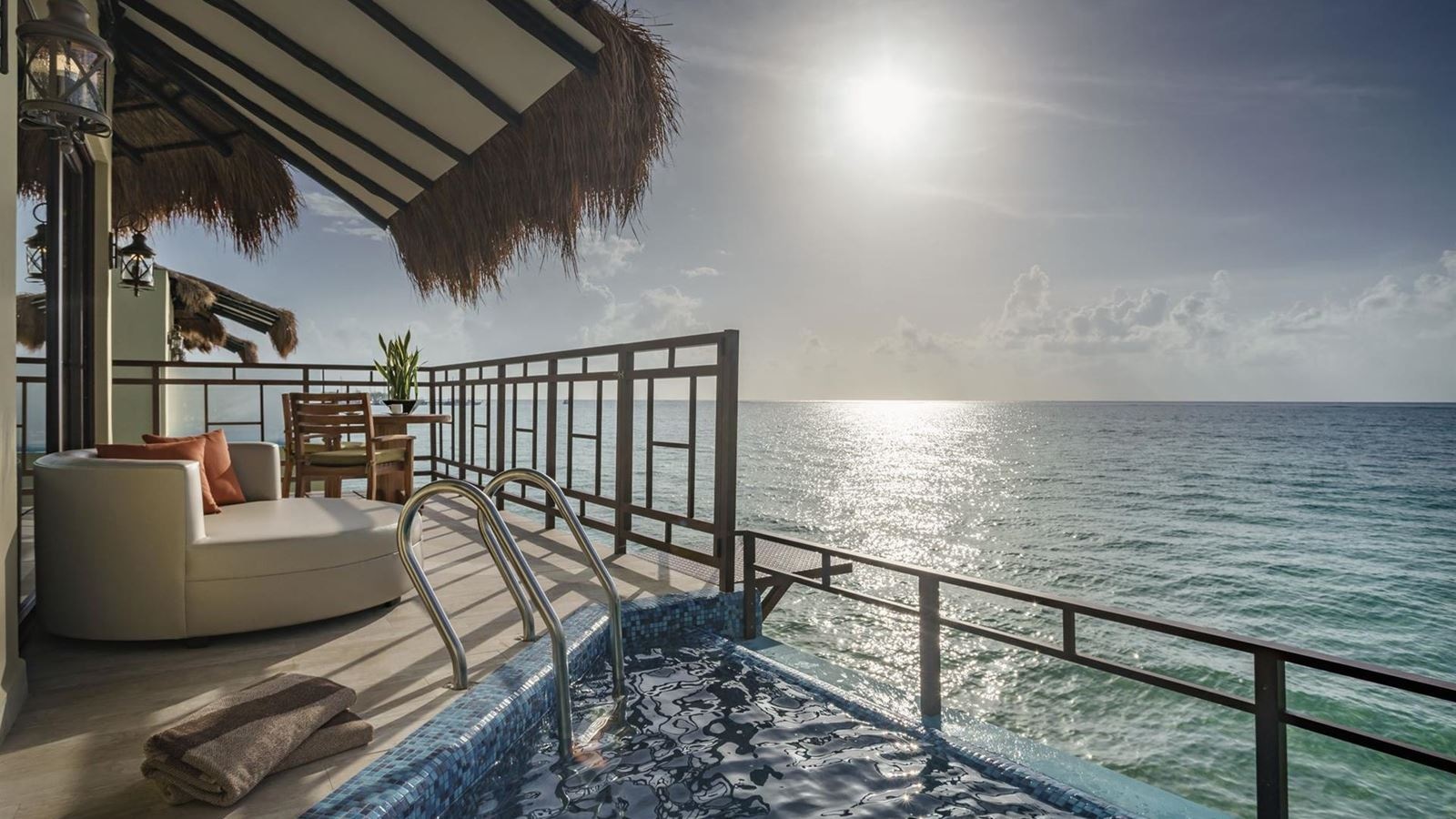 rooms-bungalow-over-water