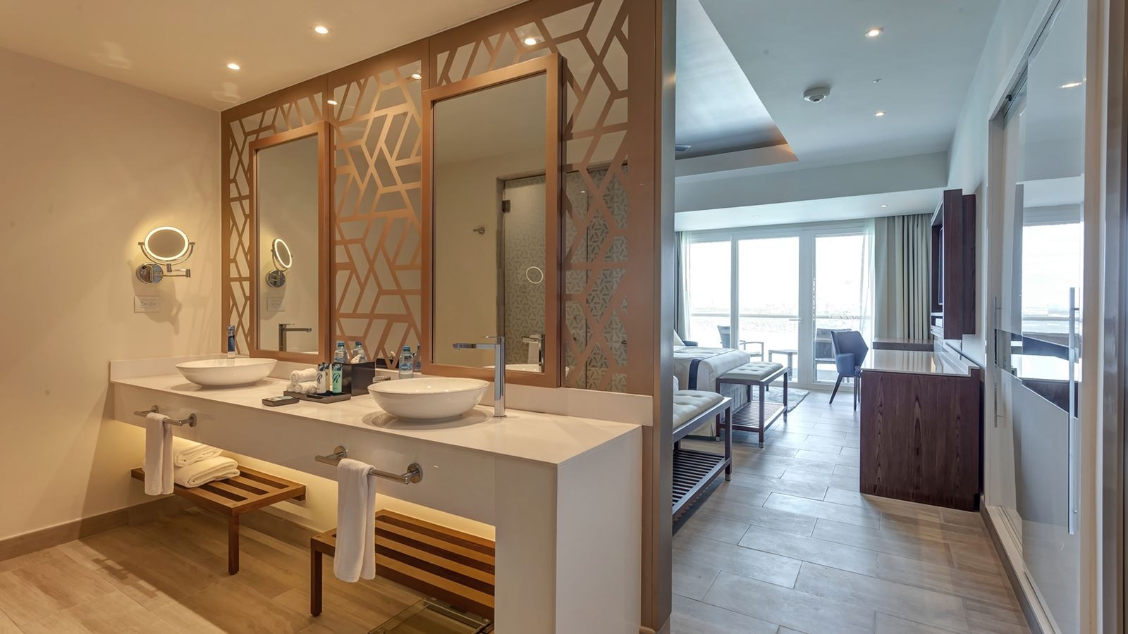 rooms-luxury-junior-suite-sunset-view