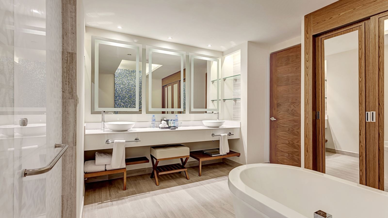 rooms-luxury-presidential-two-bedroom-suite-ocean-front