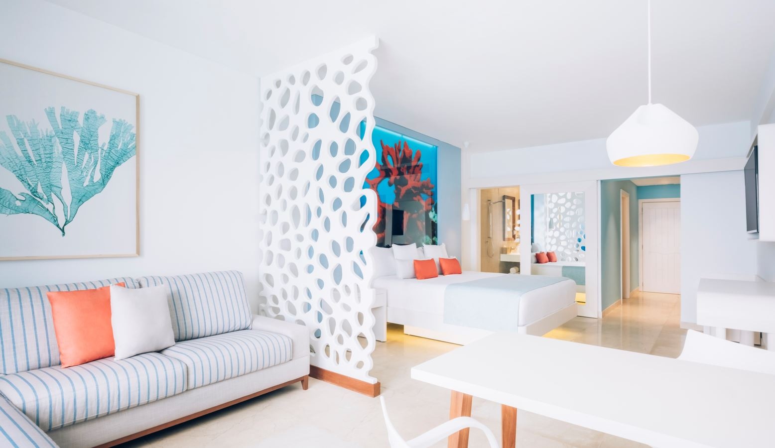 rooms-junior-suite-ocean-front-superior