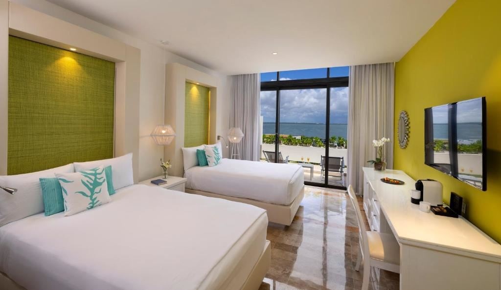 rooms-the-reserve-adults-only-junior-suite--sunset-view