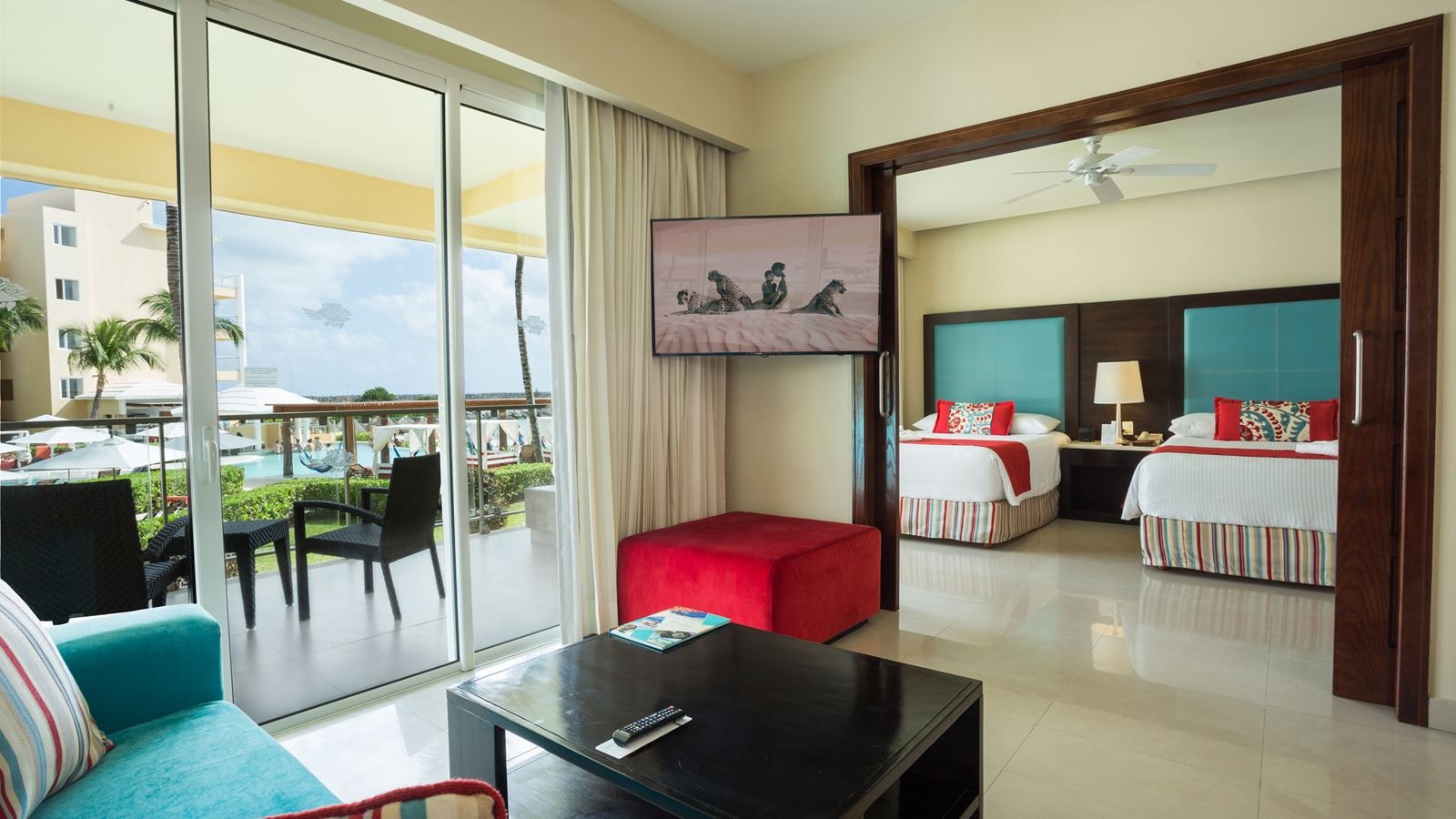 rooms-preffered-club-suite-ocean-view