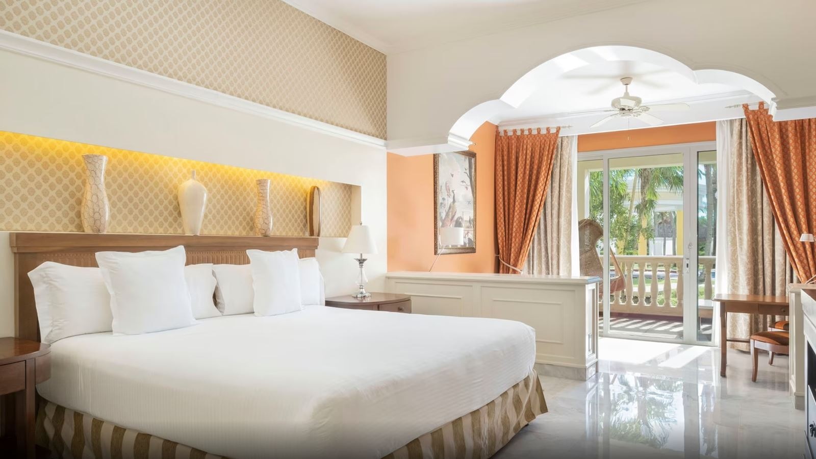 rooms-ocean-front-butler-suite