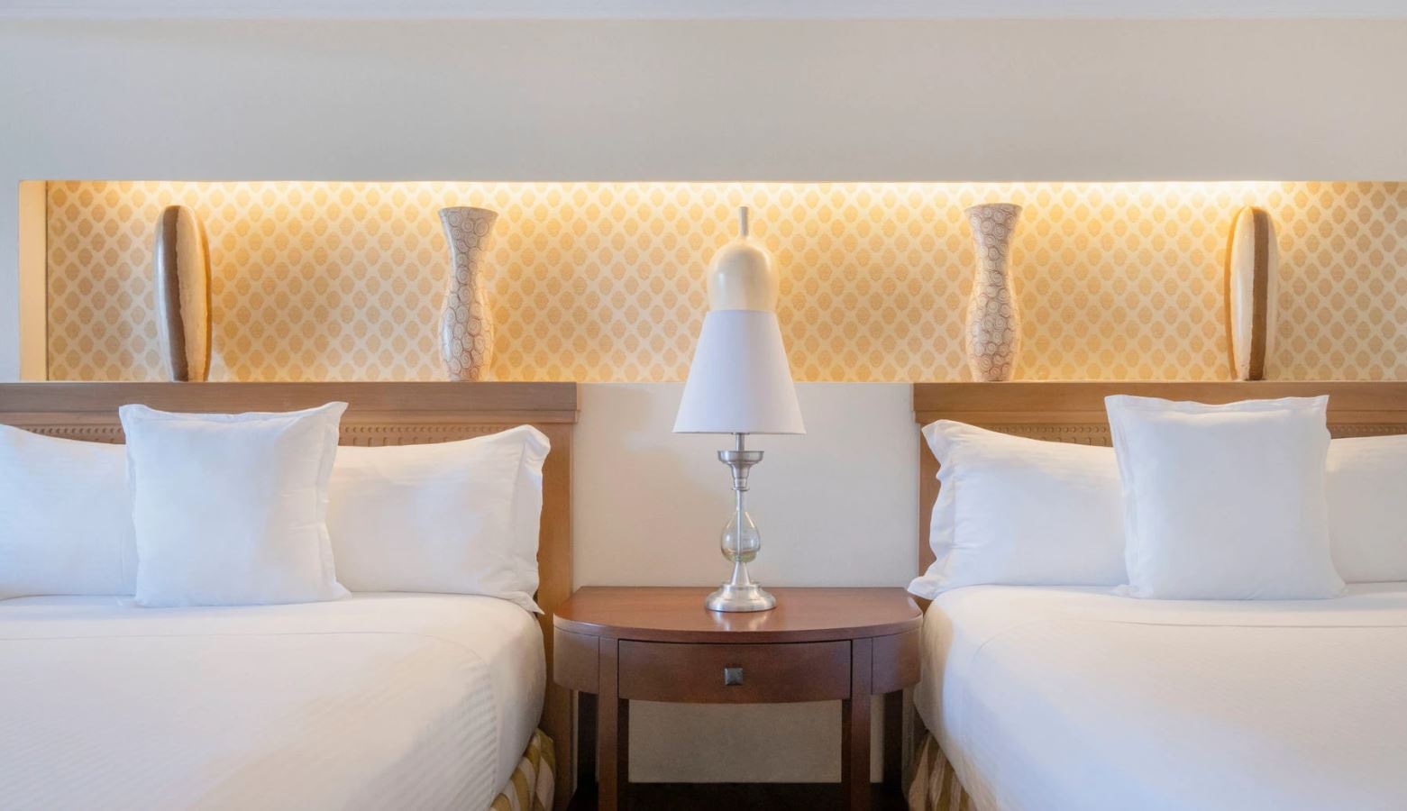 rooms-ocean-front-butler-suite