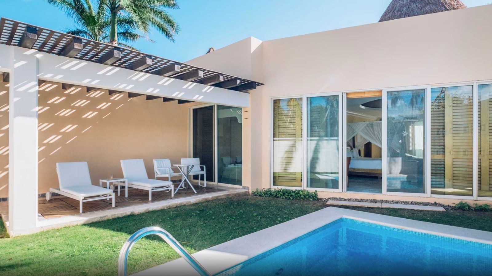 rooms-romance-villa-with-private-pool--butler-service