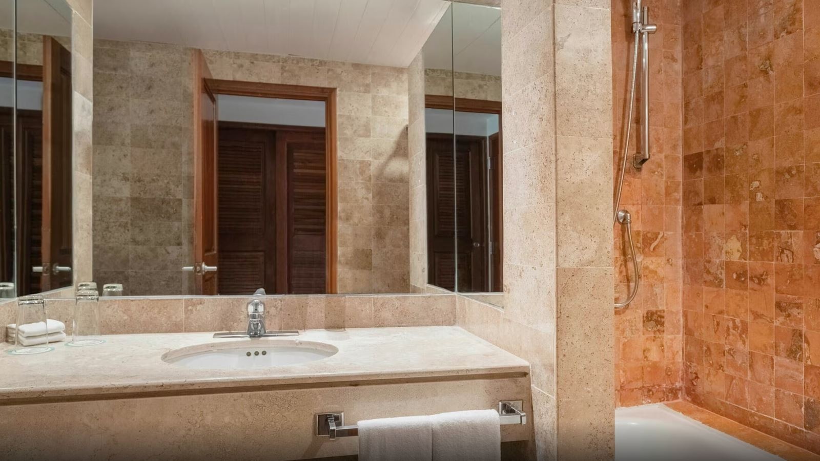 rooms-premium-tropical-view