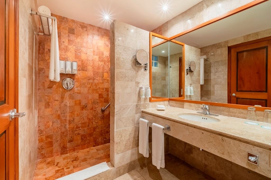 rooms-junior-suite-near-pool