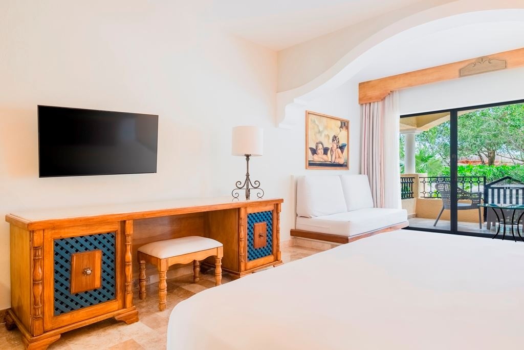 rooms-junior-suite-beach-access