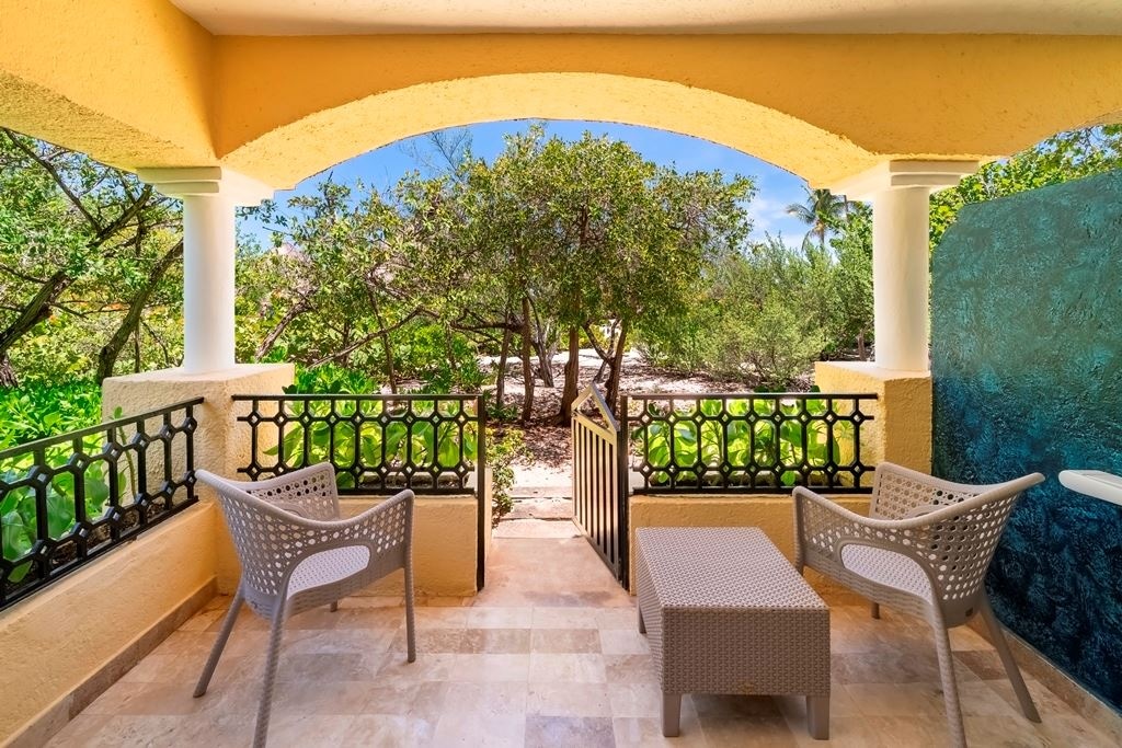 rooms-junior-suite-beach-access