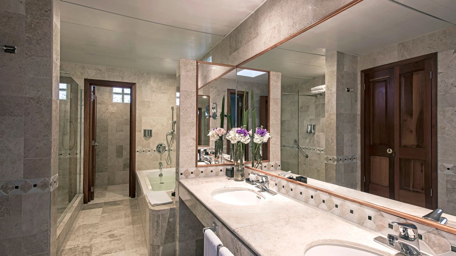 rooms-presidential-suit