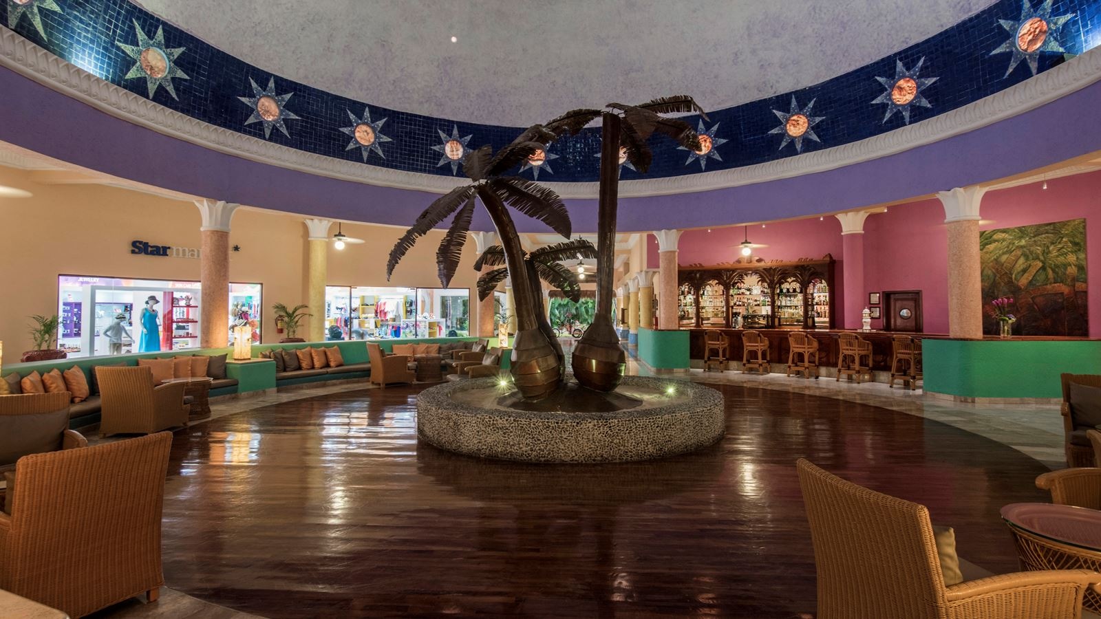 bars-la-cupula-lobby-bar