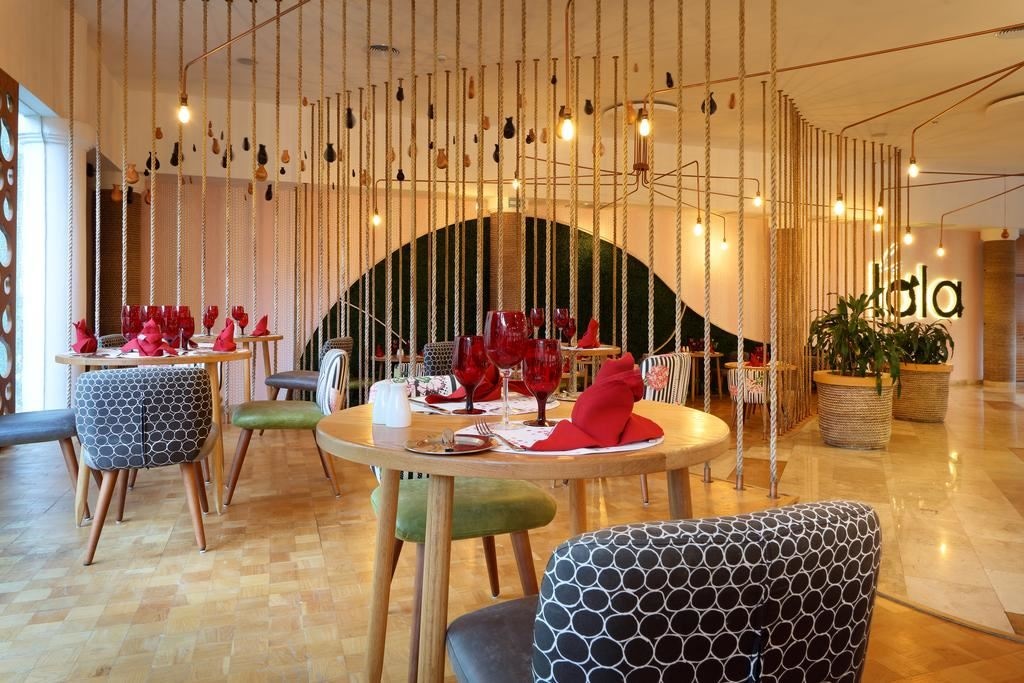 restaurants-la-lola