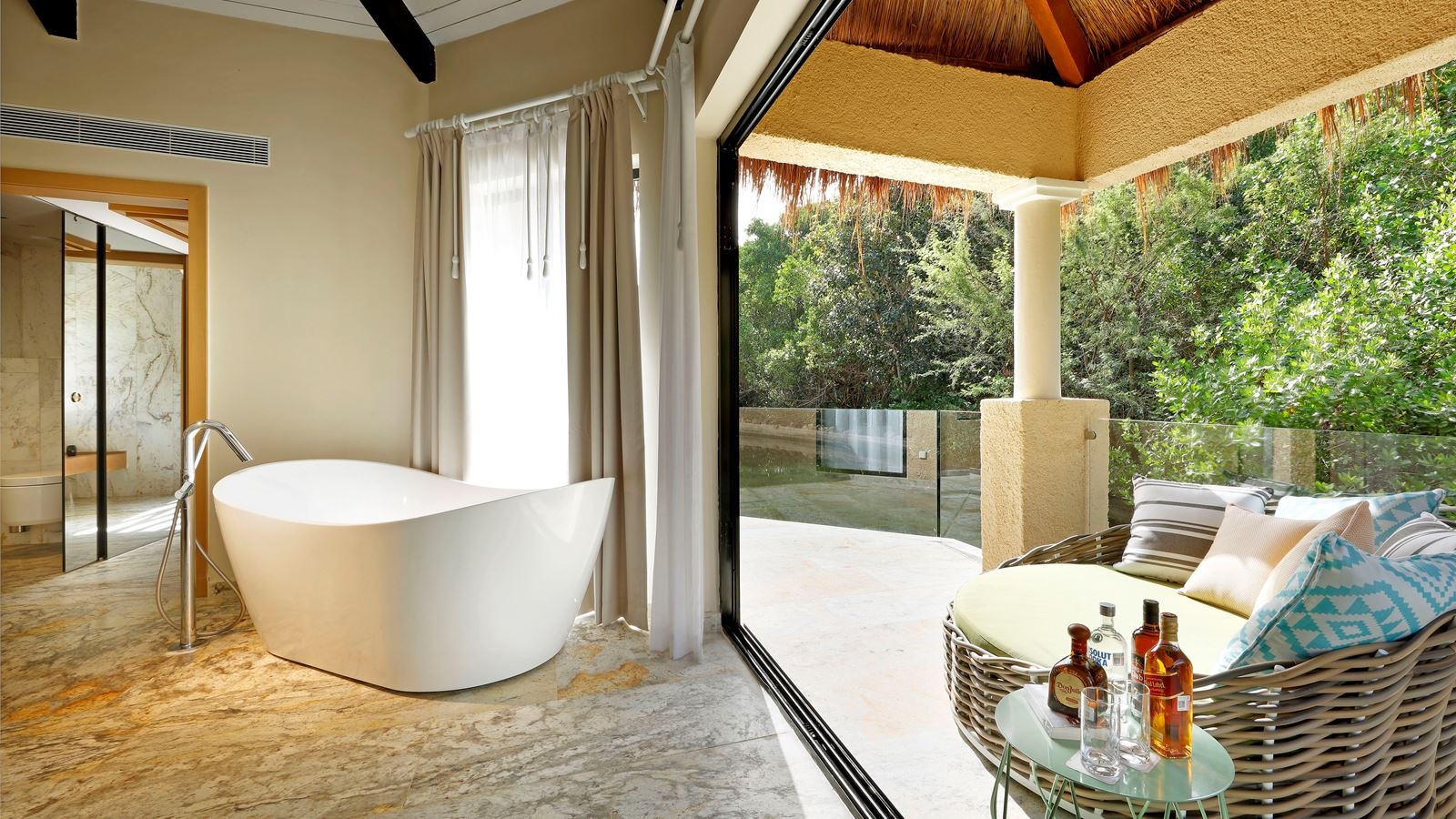 rooms-romance-bungalow-by-the-lake