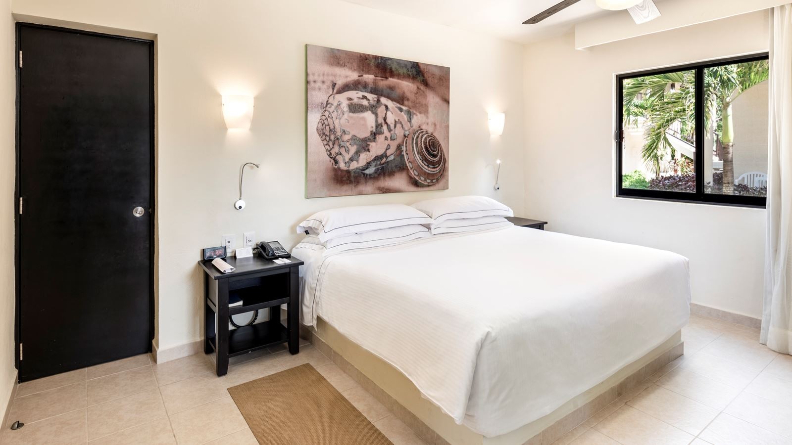 rooms-superior-room