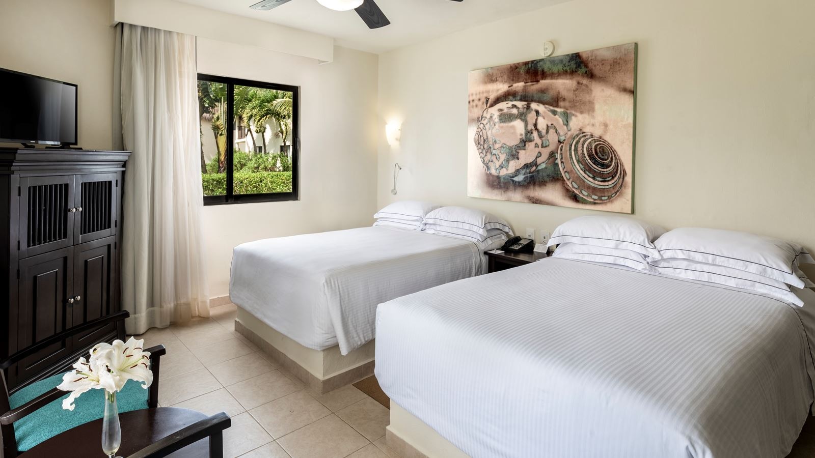 rooms-superior-room