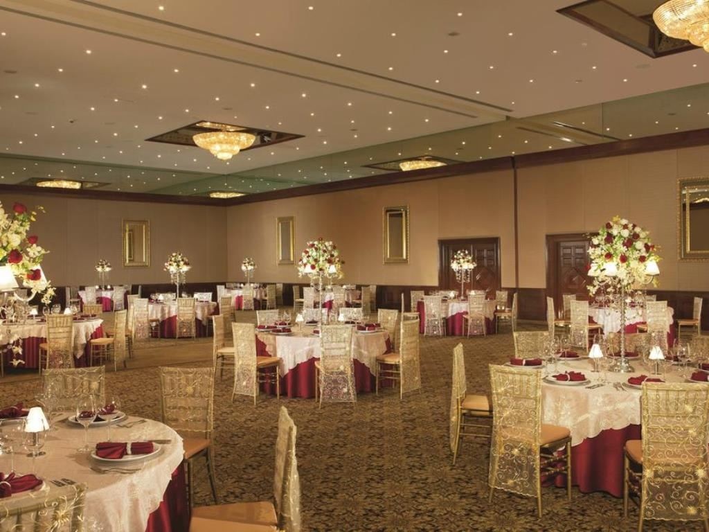 restaurants-paramour